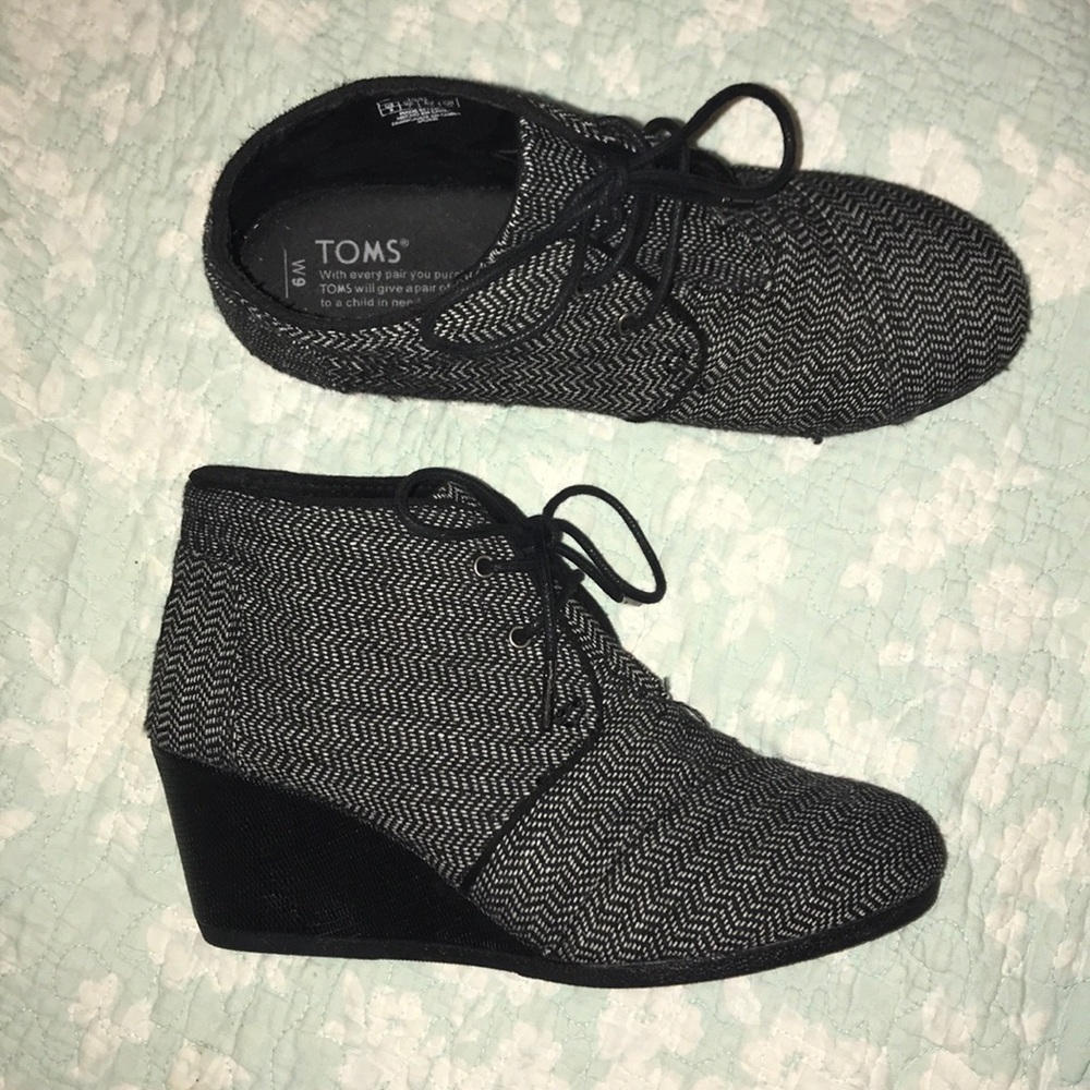 Toms heels
